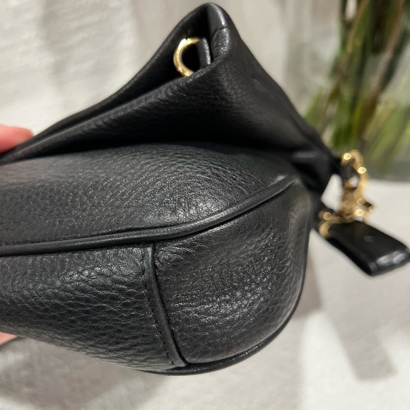 Beautiful Tory Burch Amanda Fold-Over Messenger Bag in large size - Picture 7 of 14